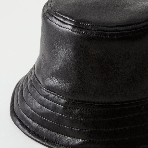 NWT Babaton Sandra Bucket Hat - Picture 2 of 2